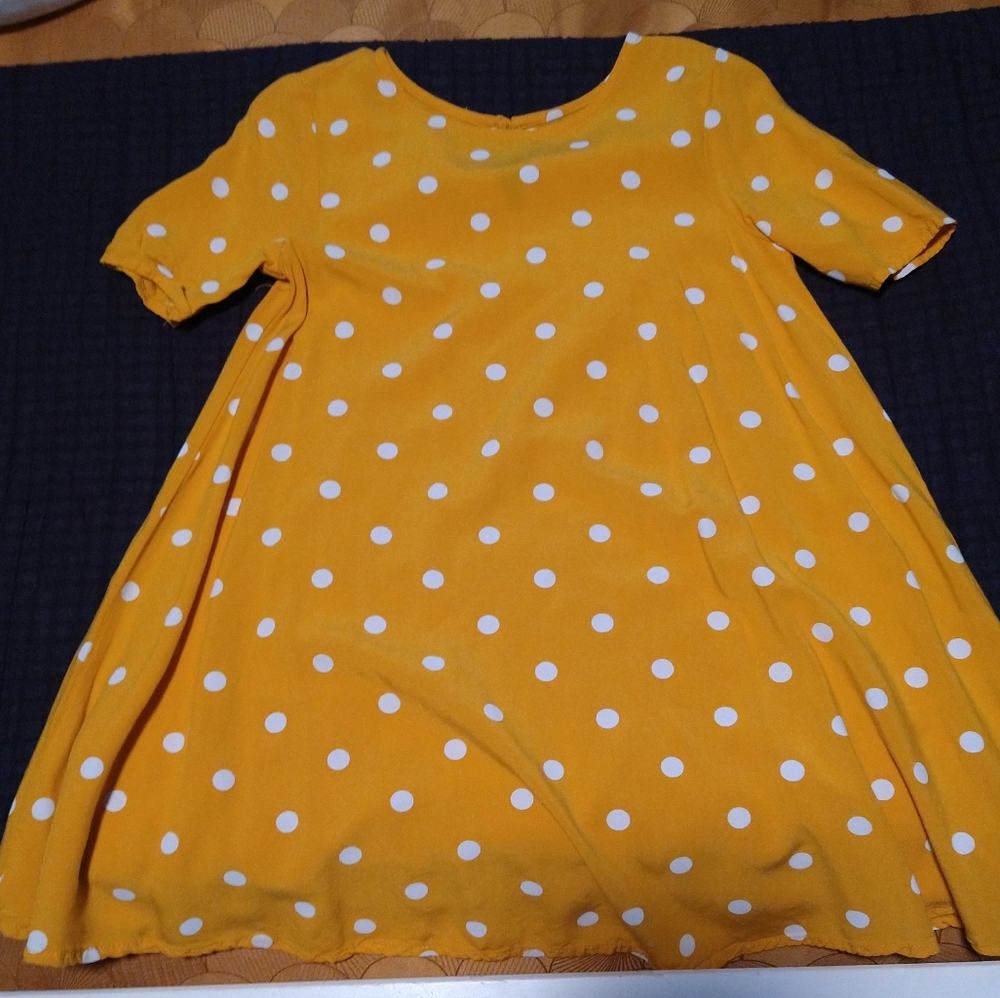 2 Old Navy 5T swing dresses.